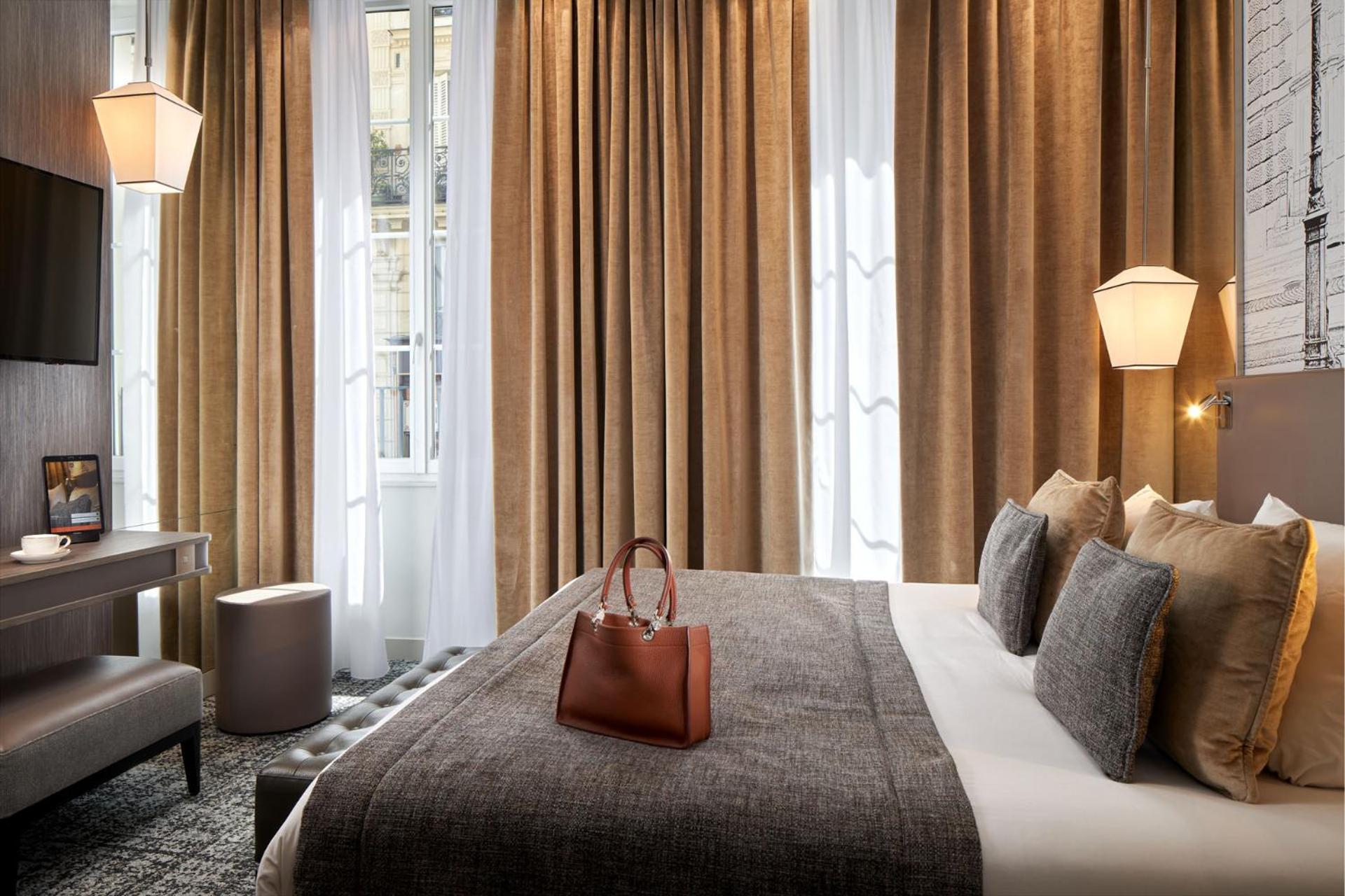 La Lanterne & By Timhotel París